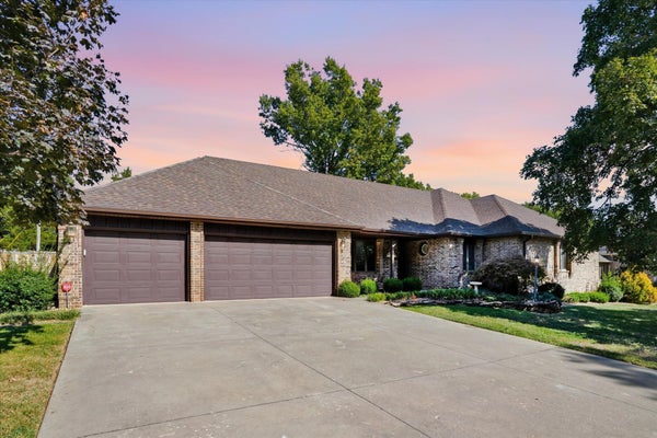 4045 E LINWOOD ST, SPRINGFIELD, MO 65809 - Image 7f6ef9ab3af69920d508660ea159c1f4/1023290