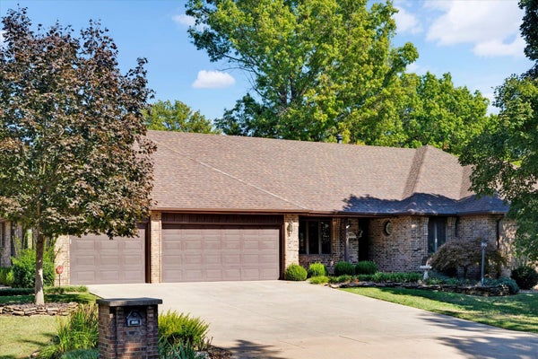 4045 E LINWOOD ST, SPRINGFIELD, MO 65809 - Image 7f6ef9ab3af69920d508660ea159c1f4/2944303615