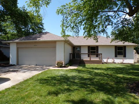 Photo of 2735 W Westview Street, Springfield, MO 65807 (MLS # 60323945)