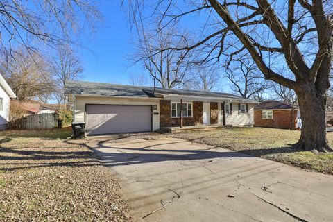 Photo of 1944 S Mayfair Avenue, Springfield, MO 65804 (MLS # 60313526)