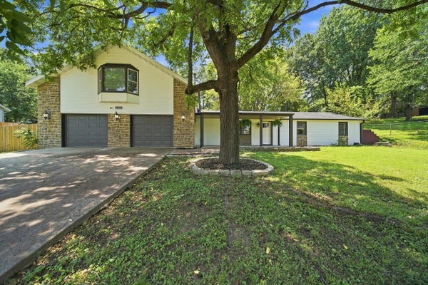 2228 E HUNTINGTON ST, OZARK, MO 65721 - Image 81300d1e2328ba7bf683dd3618e3a6a4/433183936