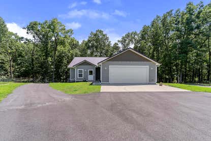 9318 E Farm Road 112 – Investment Home