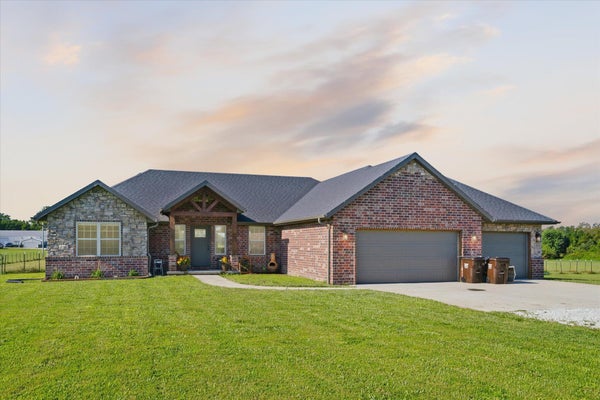 206 MARIA RD, CLEVER, MO 65631 - Image 83077728e3be5d96c4518cc2c084ea6d/3376040547