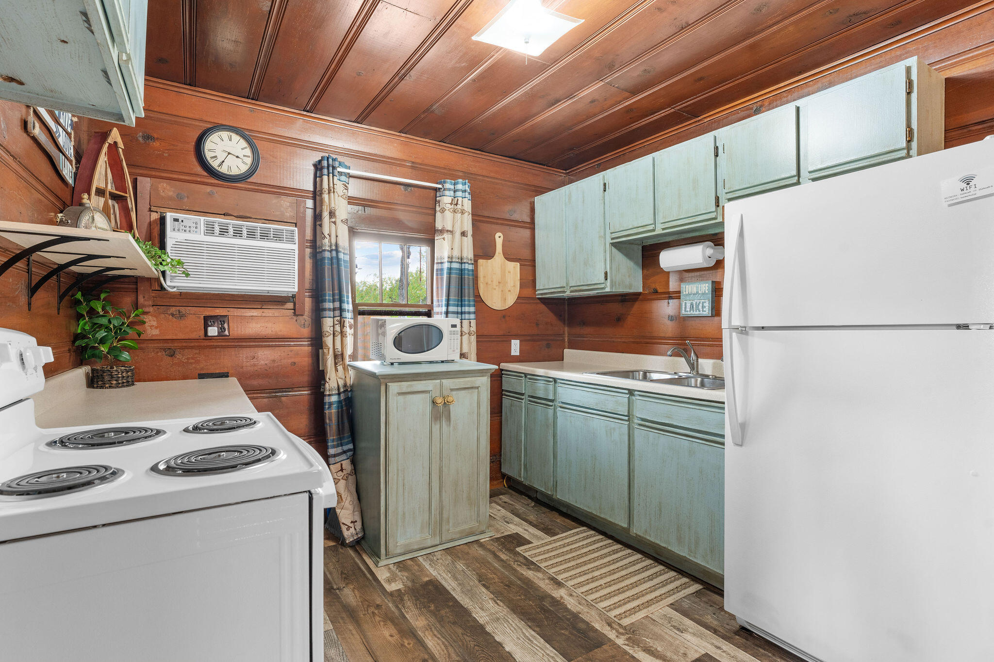 Boone-Not in List - Commercial Sale