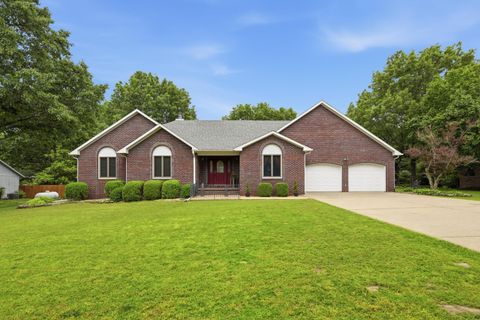 Photo of 905 Macy Drive, Neosho, MO 64850 (MLS # 60324086)