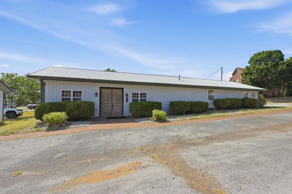 212 E WASHINGTON AVE, PIERCE CITY, MO 65723 - Image 83f6336d2fcdad16c65018865b9c1abf/568992580