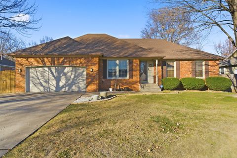 Photo of 1345 E Woodgate Street, Springfield, MO 65804 (MLS # 60311422)