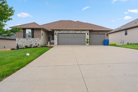 Photo of 1807 E Costa Mesa Court, Ozark, MO 65721 (MLS # 60324551)