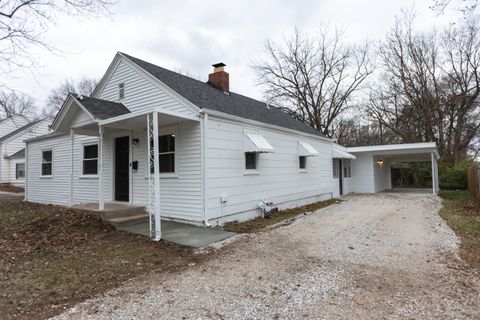 Photo of 550 E Cherokee Street, Springfield, MO 65807 (MLS # 60310752)