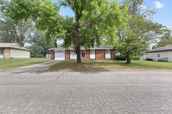 126 N FAIRWOOD AVE, REPUBLIC, MO 65738 - Image 8c41486648672207cb409c2a84ccf4a5/1824998620