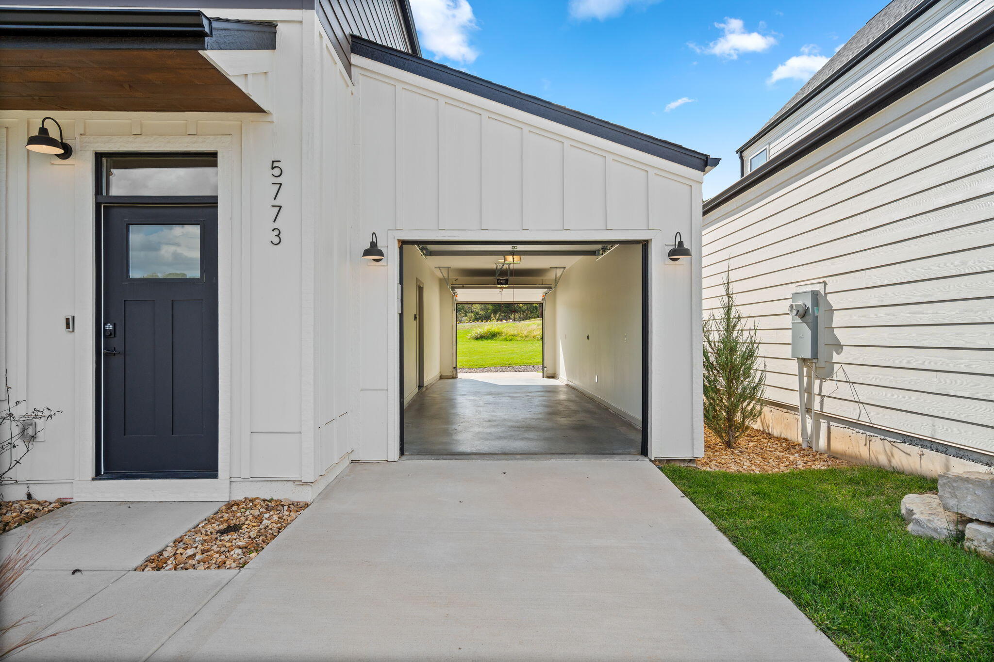 5773 S Trailside Circle