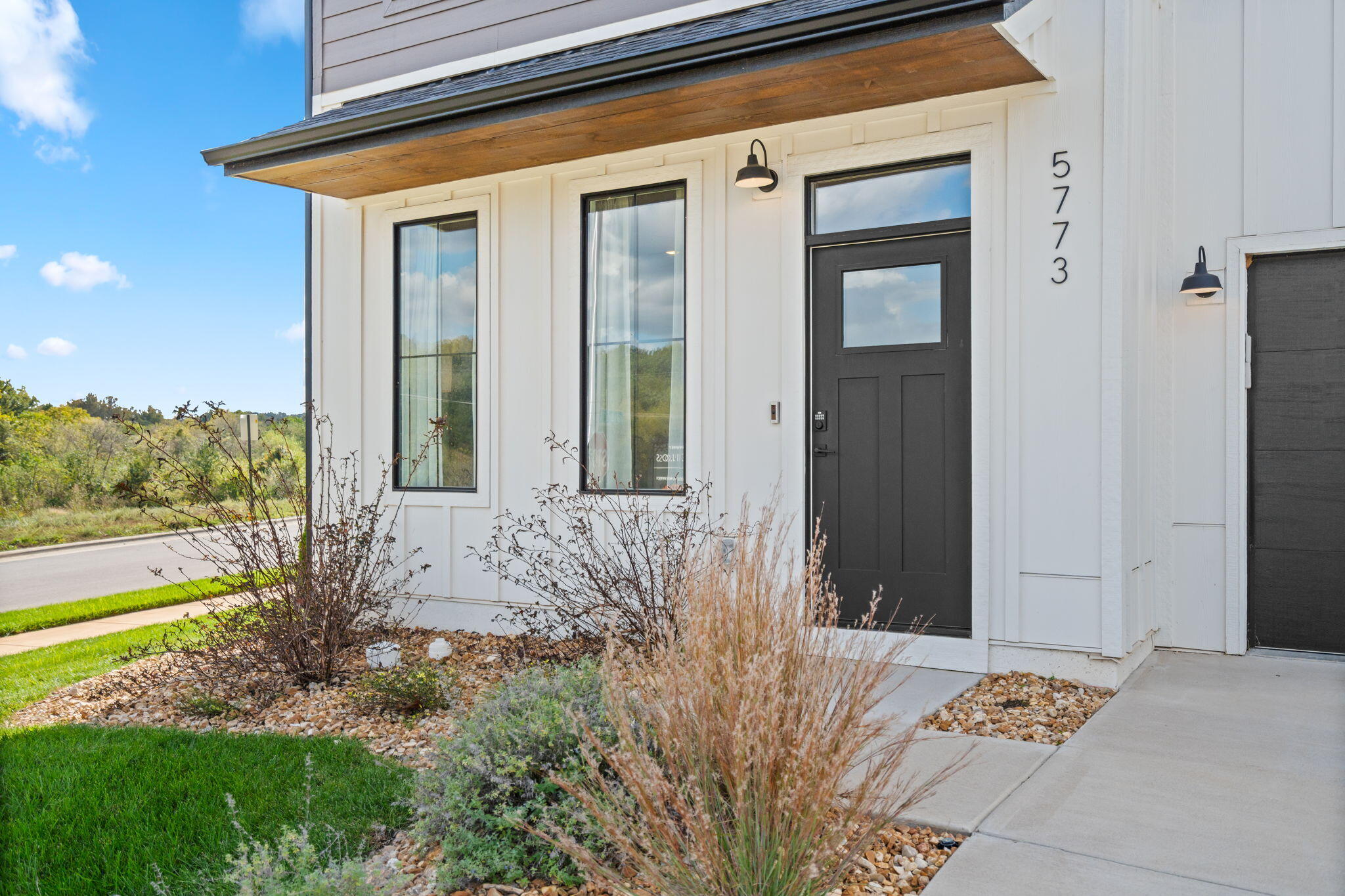 5773 S Trailside Circle