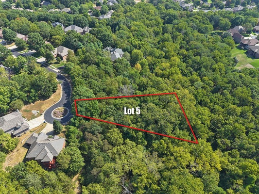 5216 S NETTLETON AVE, SPRINGFIELD, MO 65810 - Image 902289be12bf654c8d400a63ea50773a/1758098391