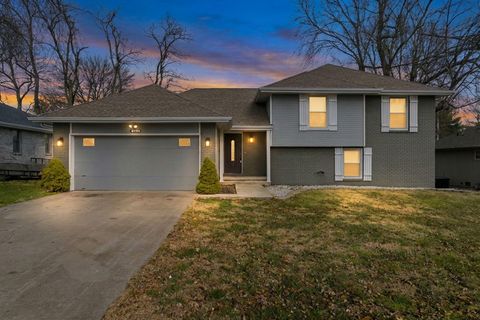 Photo of 3371 W Primrose Street, Springfield, MO 65807 (MLS # 60311648)