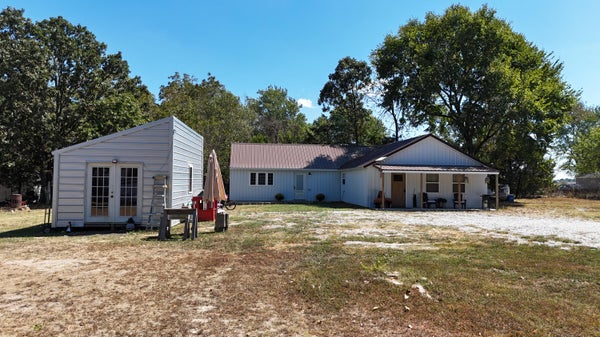 279 CASTLEGATE DR, SEYMOUR, MO 65746 - Image 91d928284dfc5928cd4ffd2223a868f1/4092920324
