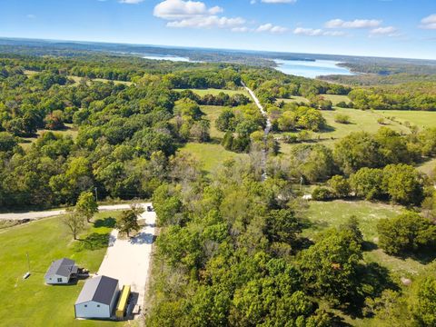 Photo of 638 N Dade 181, Greenfield, MO 65661 (MLS # 60324007)