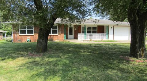 Photo of 1303 E Division Street, Bolivar, MO 65613 (MLS # 60307068)