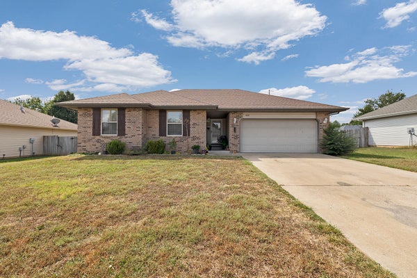 443 S BEECHWOOD AVE, REPUBLIC, MO 65738 - Image 93fcb19f26cfa673185272e8da3b1d59/172690185