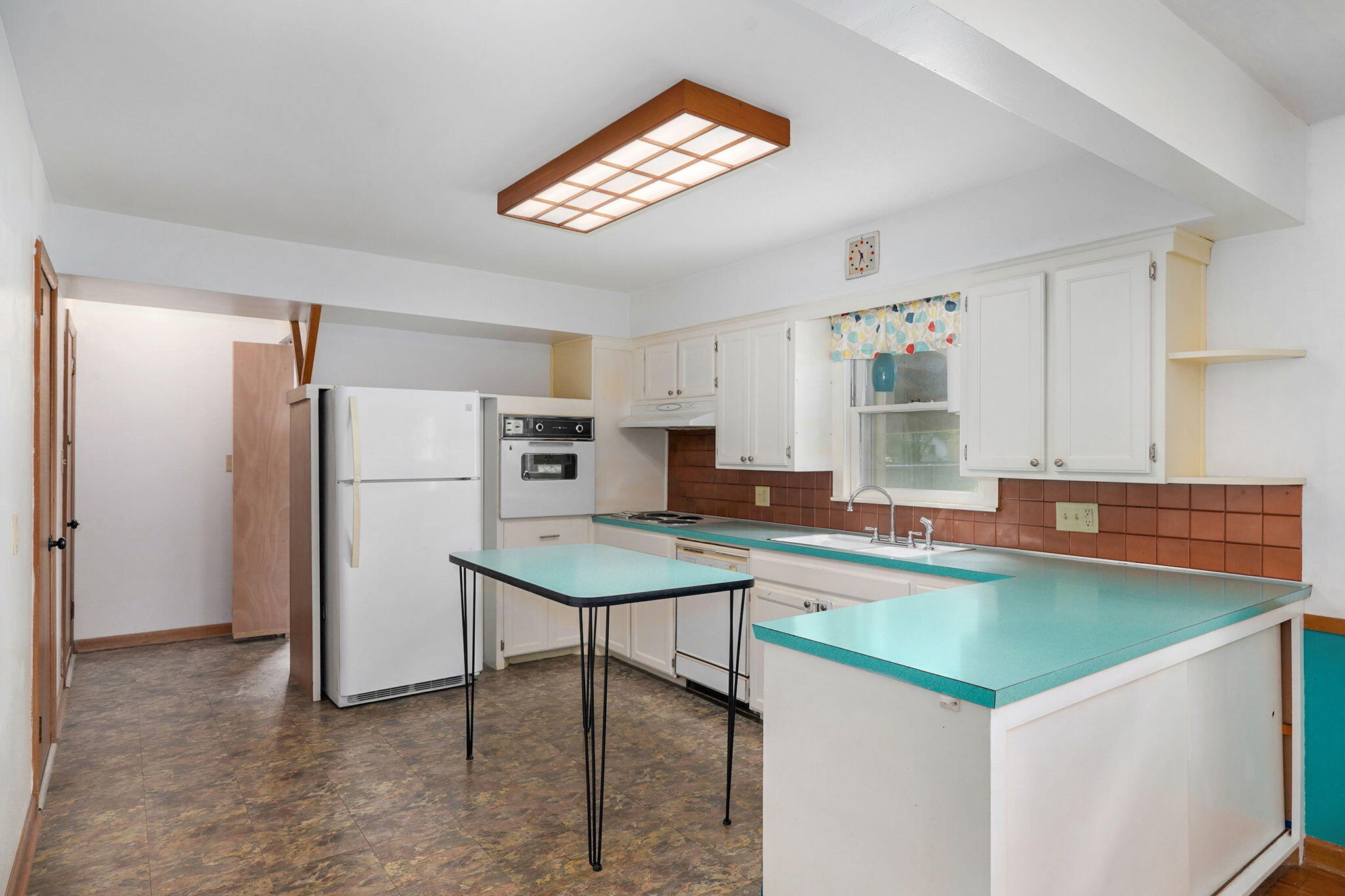 1954 S Newton Avenue