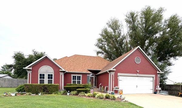 2310 HAZEL AVE, CARTHAGE, MO 64836 - Image 95a3feec6cafe1aee37a882ff99fad3e/365732353