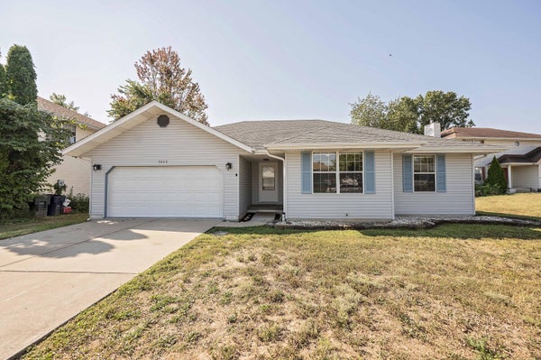 3020 W MELBOURNE ST, SPRINGFIELD, MO 65810 - Image 9660fb26db850e5b90dbd82bd81befb8/3748526160
