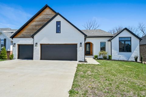 Photo of 6038 S Maryland Avenue, Springfield, MO 65810 (MLS # 60307587)