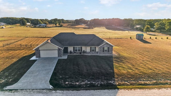 62 LOGAN HILL DR, ROGERSVILLE, MO 65742 - Image 97765be83849f7bb685982f393bc3121/3010595302