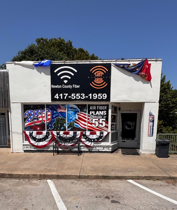 Photo 1 of 10 — 1204 Cherokee Avenue, Seneca, MO 64865