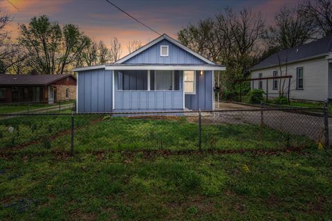2064 N Park Avenue, Springfield, MO 65803 - MLS#: 60291144