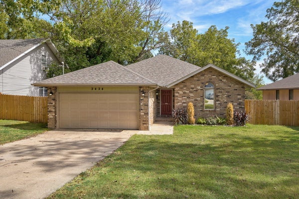 2424 N CAMPBELL AVE, SPRINGFIELD, MO 65803 - Image 9c041d578feb4180d3d4fc2637d714d6/3098580161