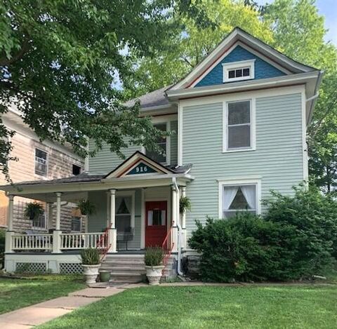 Photo of 916 E Walnut Street, Springfield, MO 65806 (MLS # 60310138)