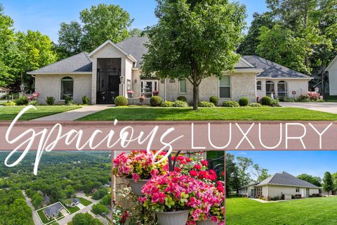 Photo of 400 Loganberry Road, Branson, MO 65616 (MLS # 60324124)