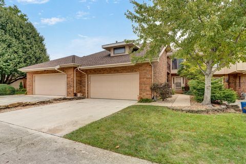 Photo of 3141 E Raynell Street F #F, Springfield, MO 65804 (MLS # 60310378)