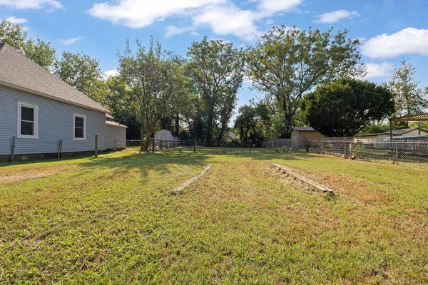 1223 N FOREST AVE, SPRINGFIELD, MO 65802 - Image 9f5faf7475d6ca9f9ebdd85fe644bf96/4153207001