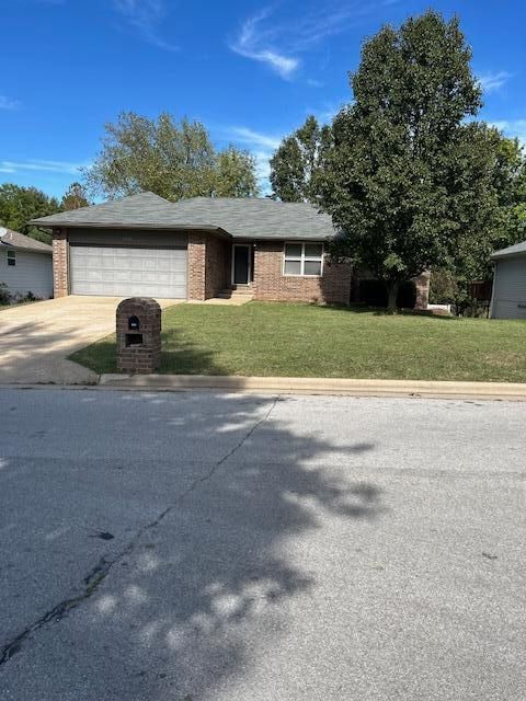 Photo of 3365 W Deerfield Street, Springfield, MO 65807 (MLS # 60307213)