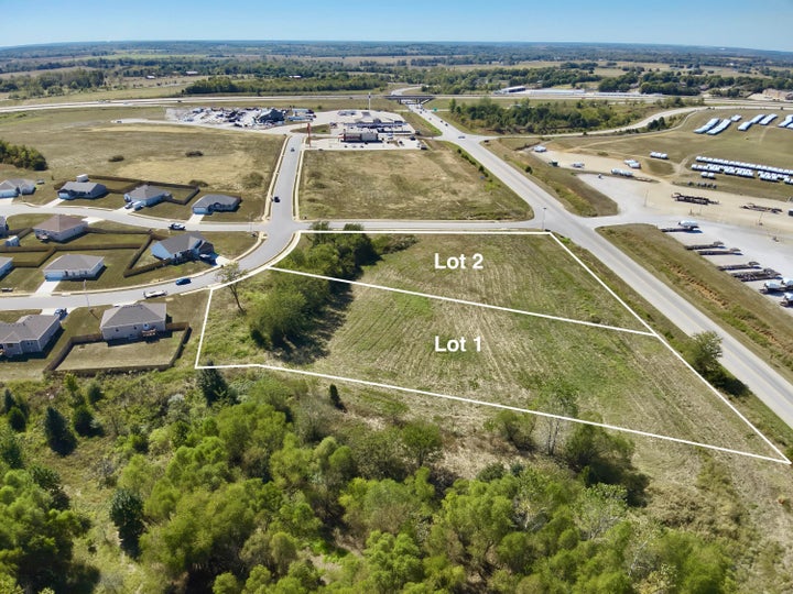 Photo 1 of 10 — 002 S Faith Court, Bolivar, MO 65613