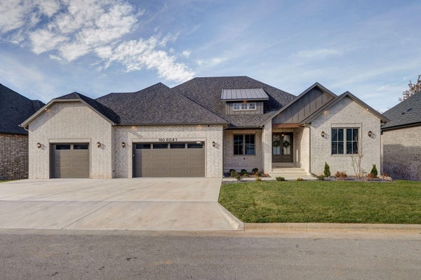 6041 S DOLLISON AVE, SPRINGFIELD, MO 65810 - Image a3cd2d2cc1414893b3621572b641f7bf/2561611663