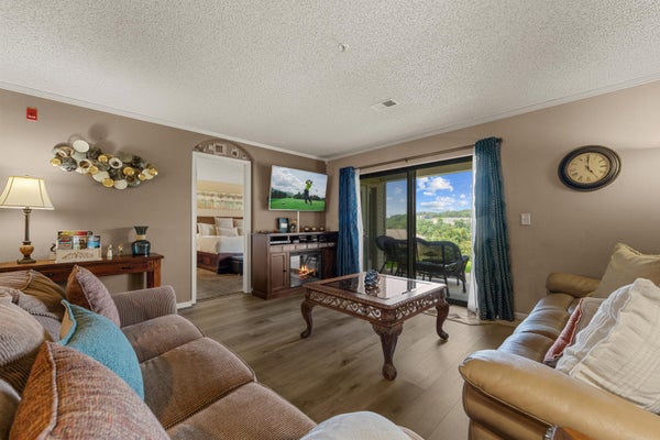 350 S WILDWOOD DR # 6, BRANSON, MO 65616 - Image a52d291e07b0b54680c39d60c6fbff68/399980078
