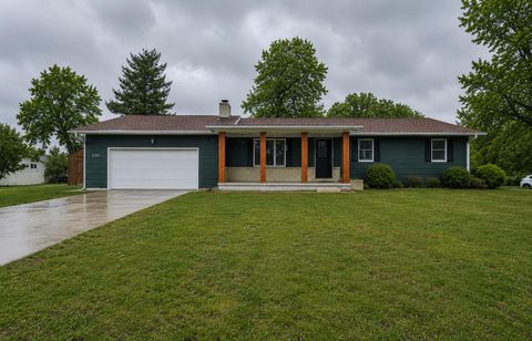 Photo of 1139 W Main Street, Branson, MO 65616 (MLS # 60324275)