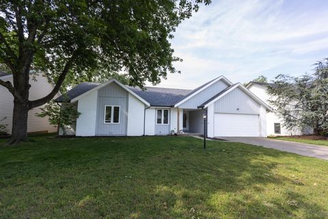 Photo of 1241 E Highpoint Street, Springfield, MO 65804 (MLS # 60324416)