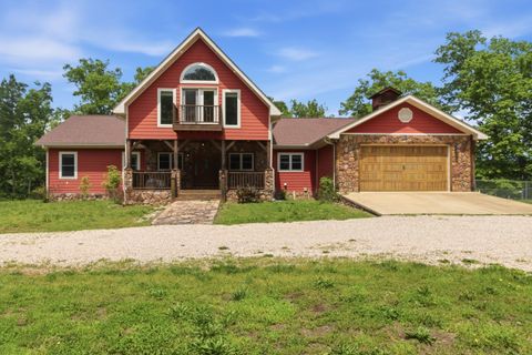 Photo of 18418 Circle B Road, Eminence, MO 65466 (MLS # 60324146)
