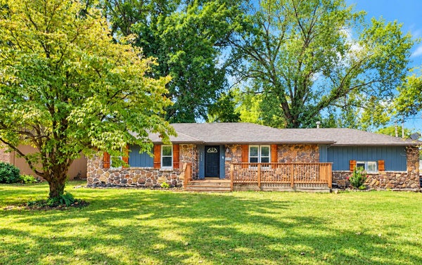1833 S WESTWOOD AVE, SPRINGFIELD, MO 65807 - Image a712d9db69523254304e9dd3b3ddd537/3393245801