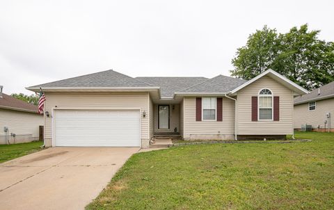 Photo of 437 S Sherwood Avenue, Republic, MO 65738 (MLS # 60324562)