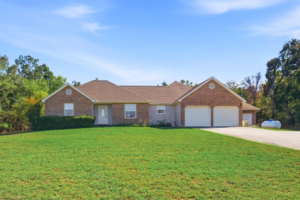 10941 HOLLY RD, NEOSHO, MO 64850 - Image aaf1bf84431e4b03667e398ee088c58a/1488477338