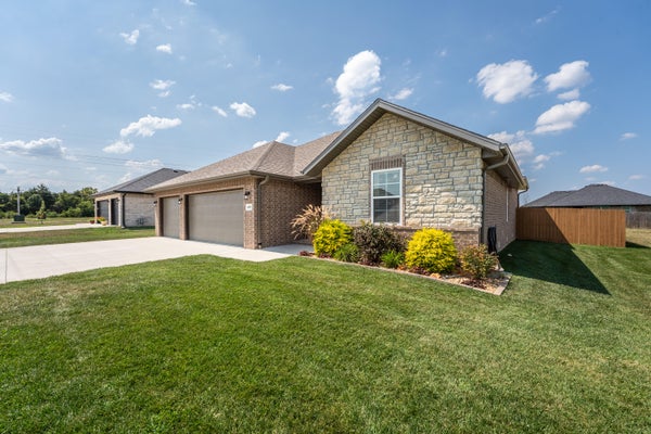 6089 S CANTERBURY LN, BATTLEFIELD, MO 65619 - Image ab90e997055dfb1d4e181c0ae83a2fa0/1294978996