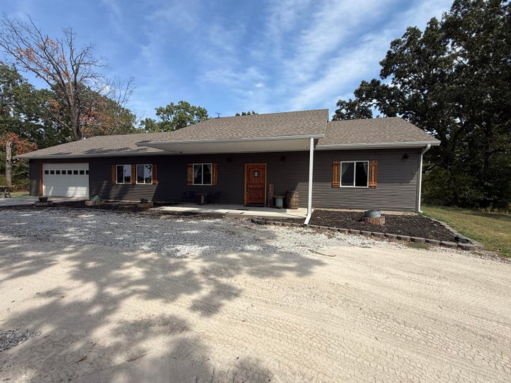 Photo 1 of 35 — 14355 Bethel Road, Seneca, MO 64865