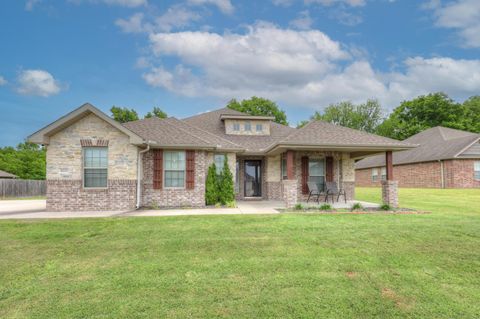 Photo of 1113 Chesterfield Drive, Webb City, MO 64870 (MLS # 60324452)