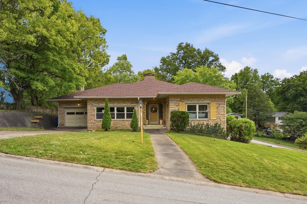 517 W HICKORY ST, NEOSHO, MO 64850 - Image ada3727caac0fe9b45f7bfa44d8b6265/1477098871