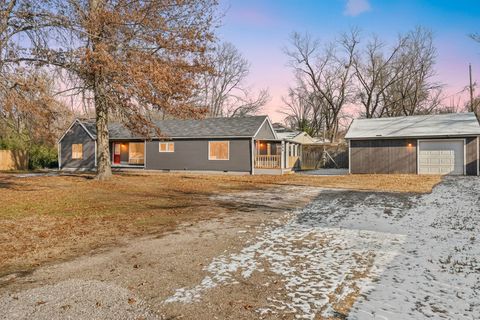 Photo of 654 S Laurel Avenue, Springfield, MO 65802 (MLS # 60311041)