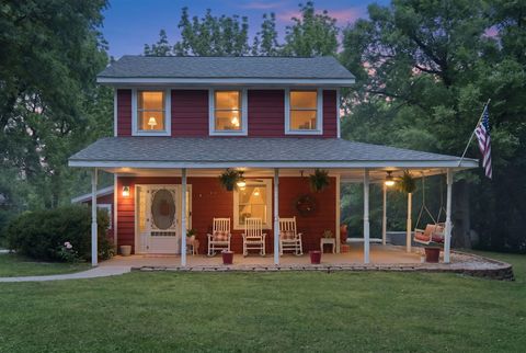 Photo of 643 State Highway P, Clever, MO 65631 (MLS # 60324313)
